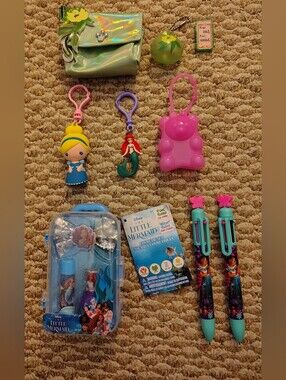 Toy Set - Ariel Keychain & Accessories